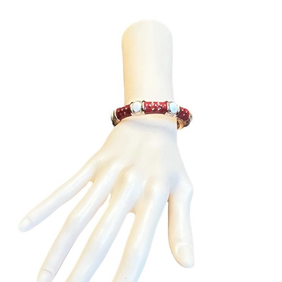Metal Bangle Bracelet, vintage finish. Red and Gold - Picture 6 of 8